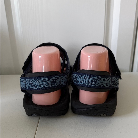 Teva Hurricane Women's Navy & Light Blue Patterned Sandals (sz 9) - Picture 5 of 6